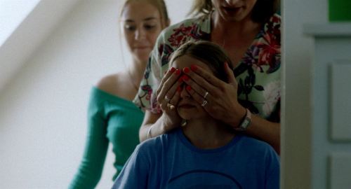 5884334.jpg-r_1280_720-f_jpg-q_x-xxyxx